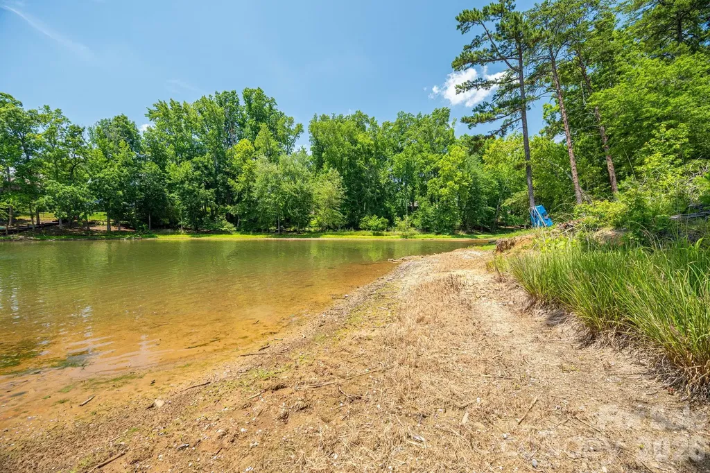 6024 Headlands Court Belmont NC 28012