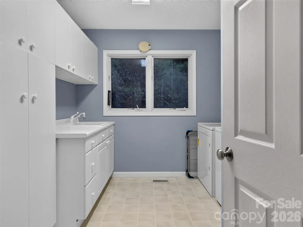 435 Allen Mountain Lane Spruce Pine NC 28777