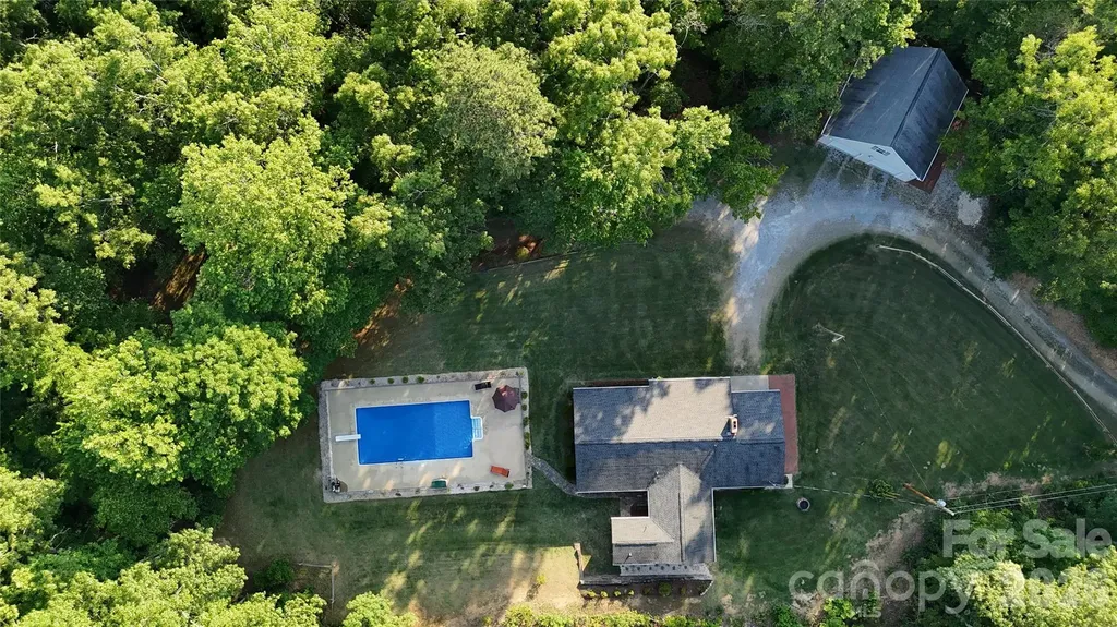 552 Coxes Creek Church Road Marion NC 28752