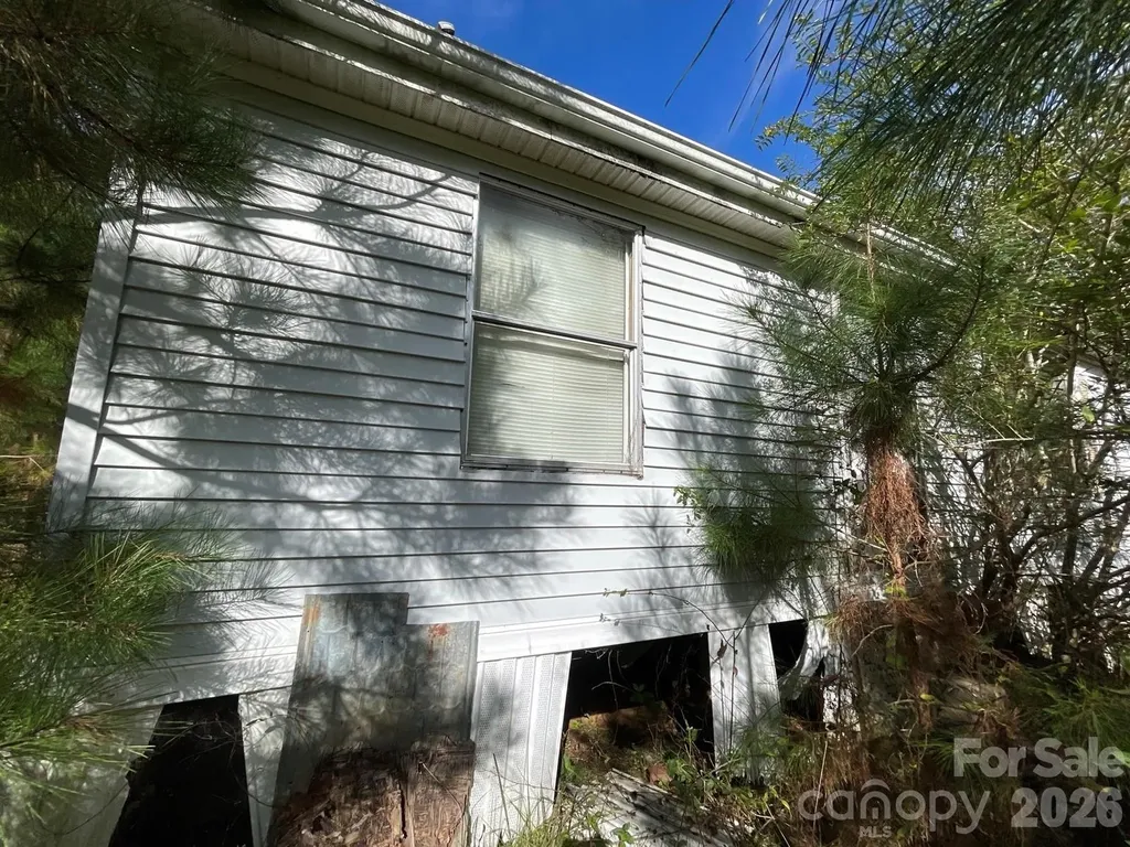 810 Warlick Road Lawndale NC 28090