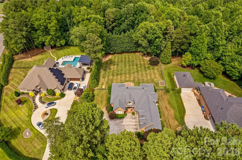 107 Kenway Loop Mooresville NC 28117