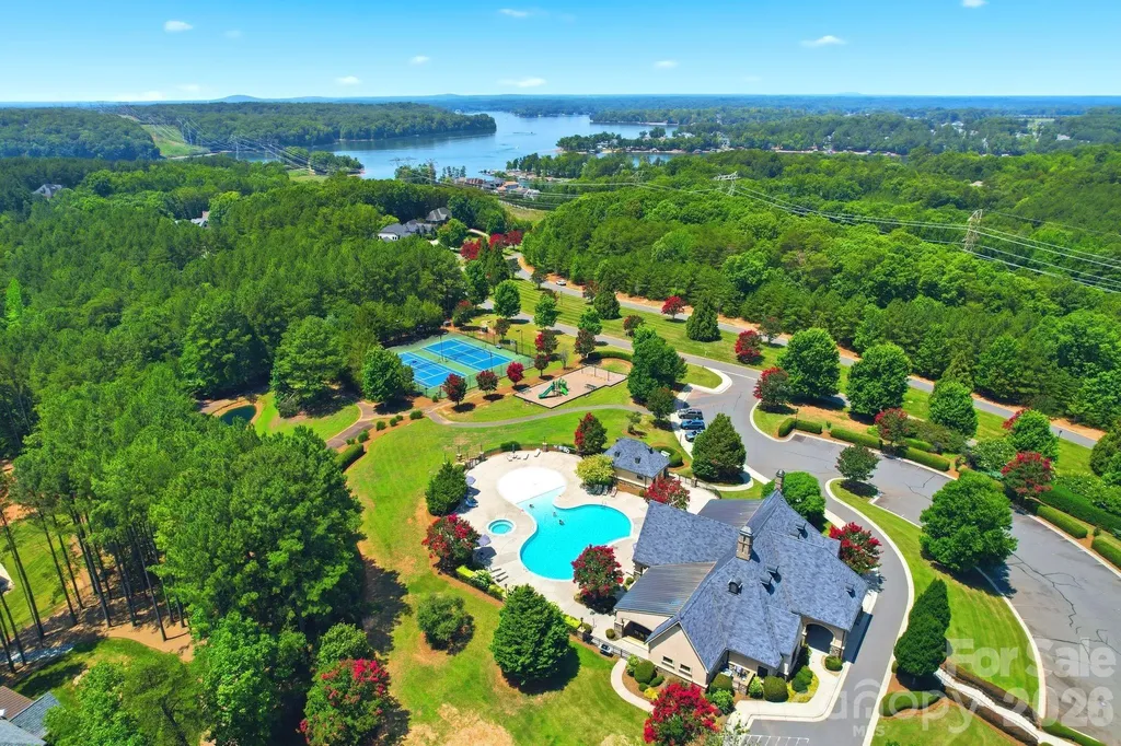 1324 Reflection Pointe Boulevard Belmont NC 28012