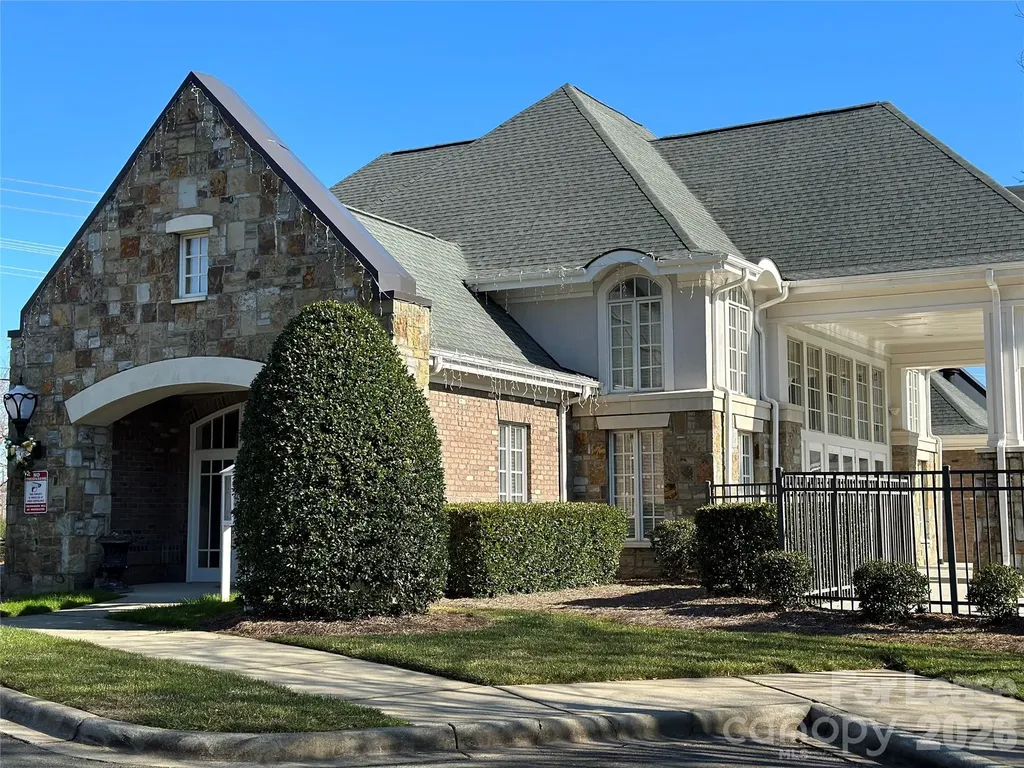 8124 Lynwood Square Waxhaw NC 28173