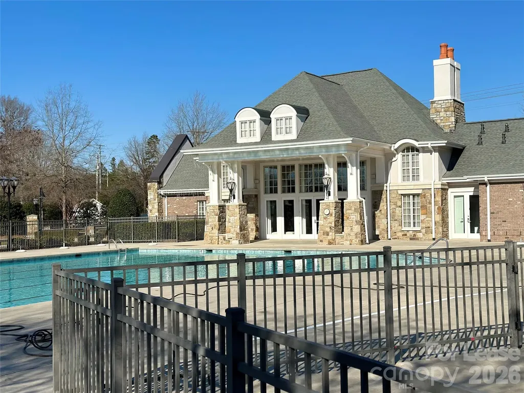 8124 Lynwood Square Waxhaw NC 28173