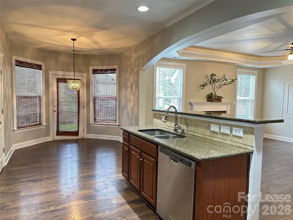 8124 Lynwood Square Waxhaw NC 28173
