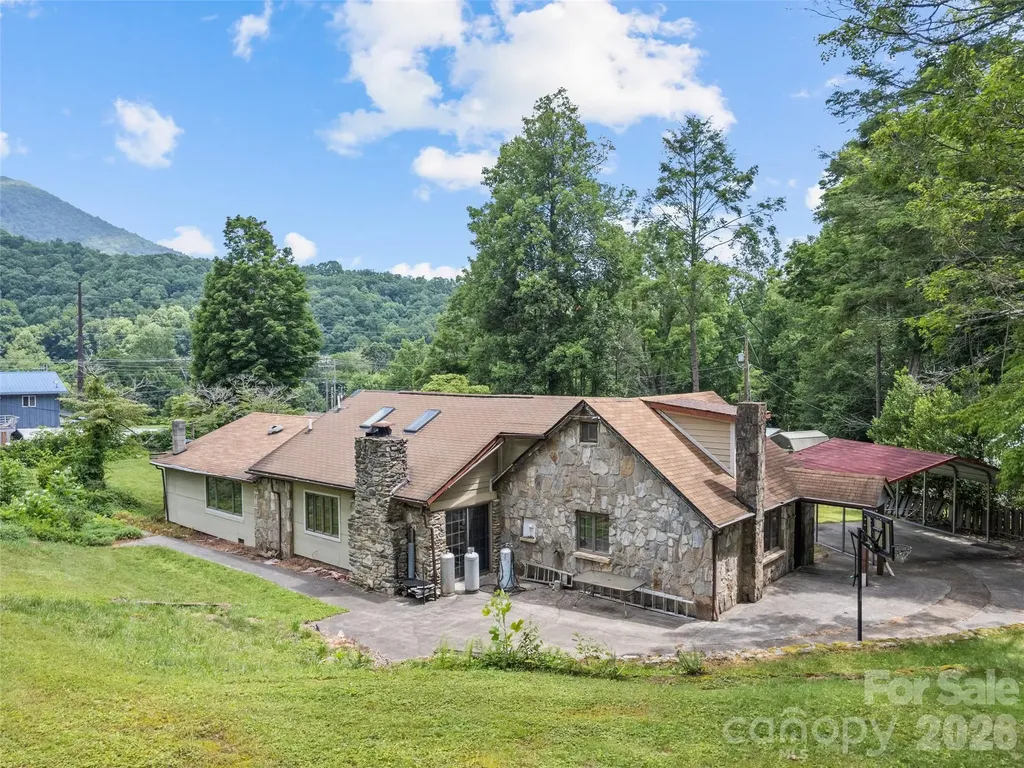 64 Turner Branch Maggie Valley NC 28751