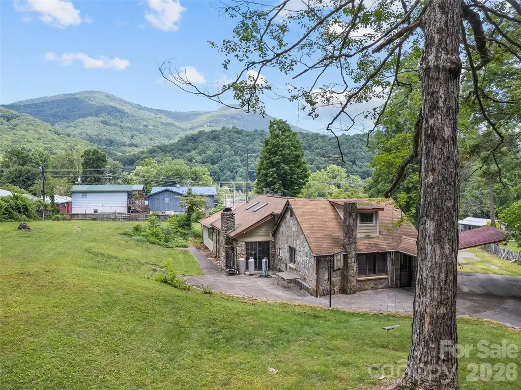 64 Turner Branch Maggie Valley NC 28751