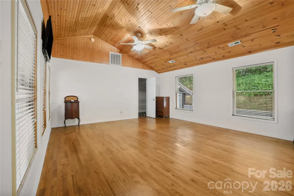 645 W Fork Creek Road Saluda NC 28773