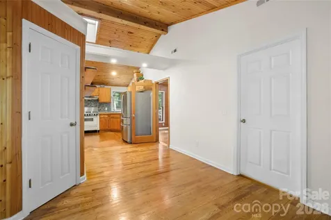 645 W Fork Creek Road Saluda NC 28773