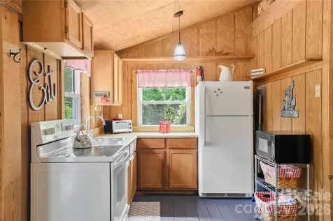 645 W Fork Creek Road Saluda NC 28773