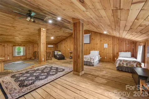 645 W Fork Creek Road Saluda NC 28773