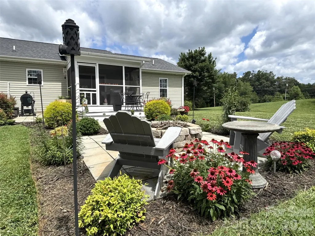 2899 Icard Ridge Road Granite Falls NC 28630