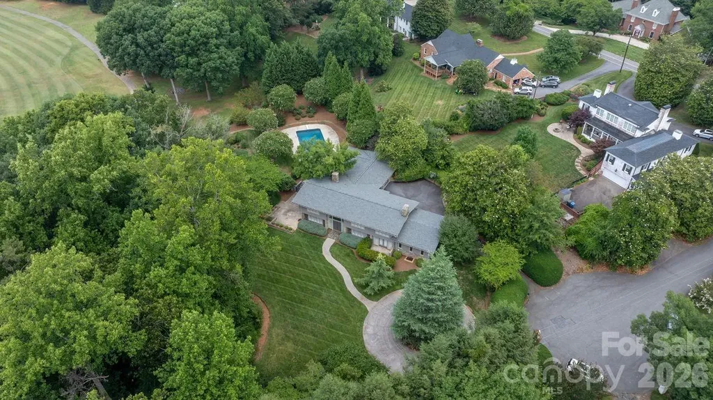 226 20th Avenue Place Hickory NC 28601