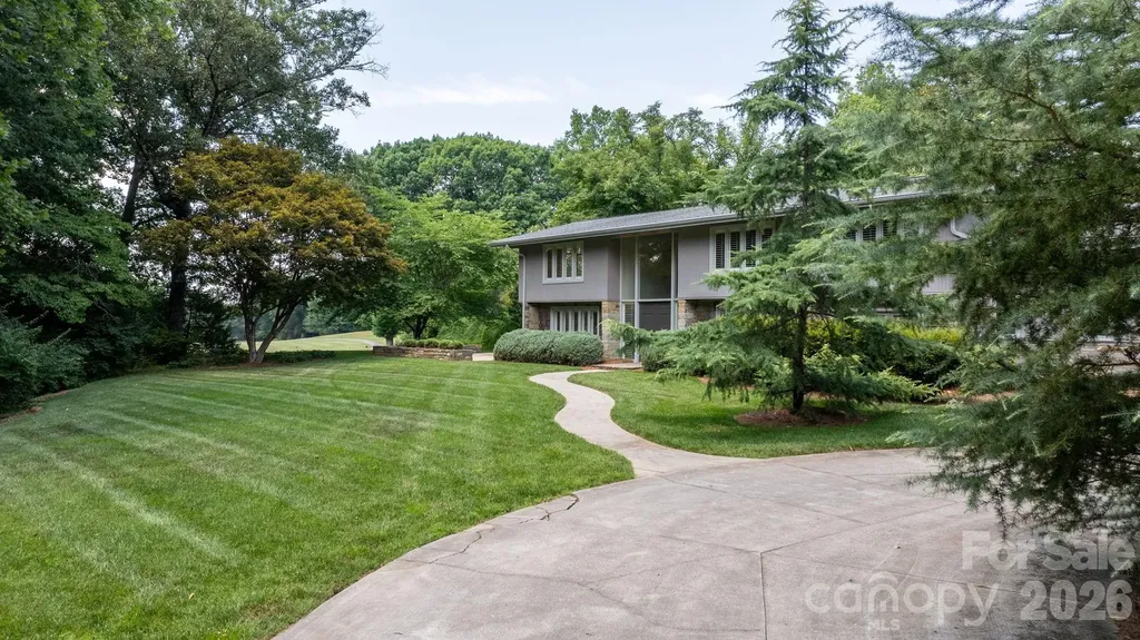 226 20th Avenue Place Hickory NC 28601