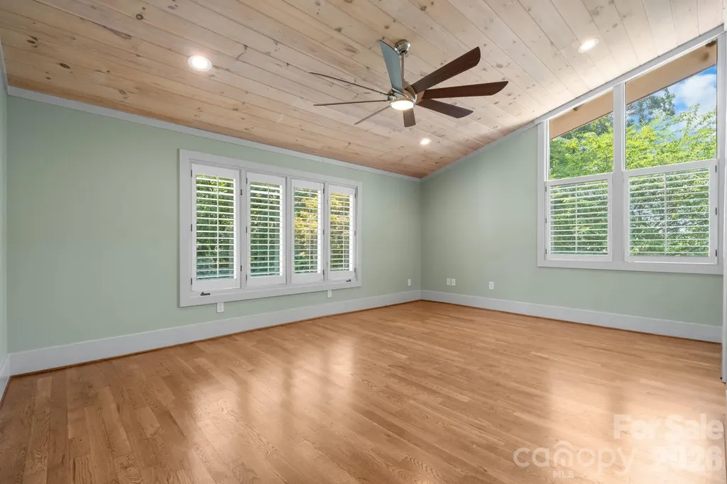 226 20th Avenue Place Hickory NC 28601