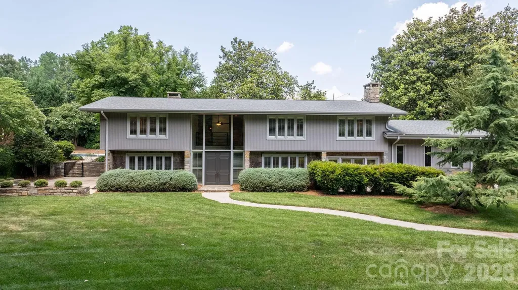 226 20th Avenue Place Hickory NC 28601
