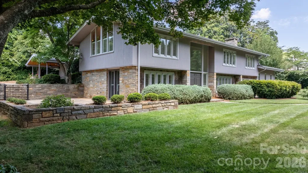 226 20th Avenue Place Hickory NC 28601