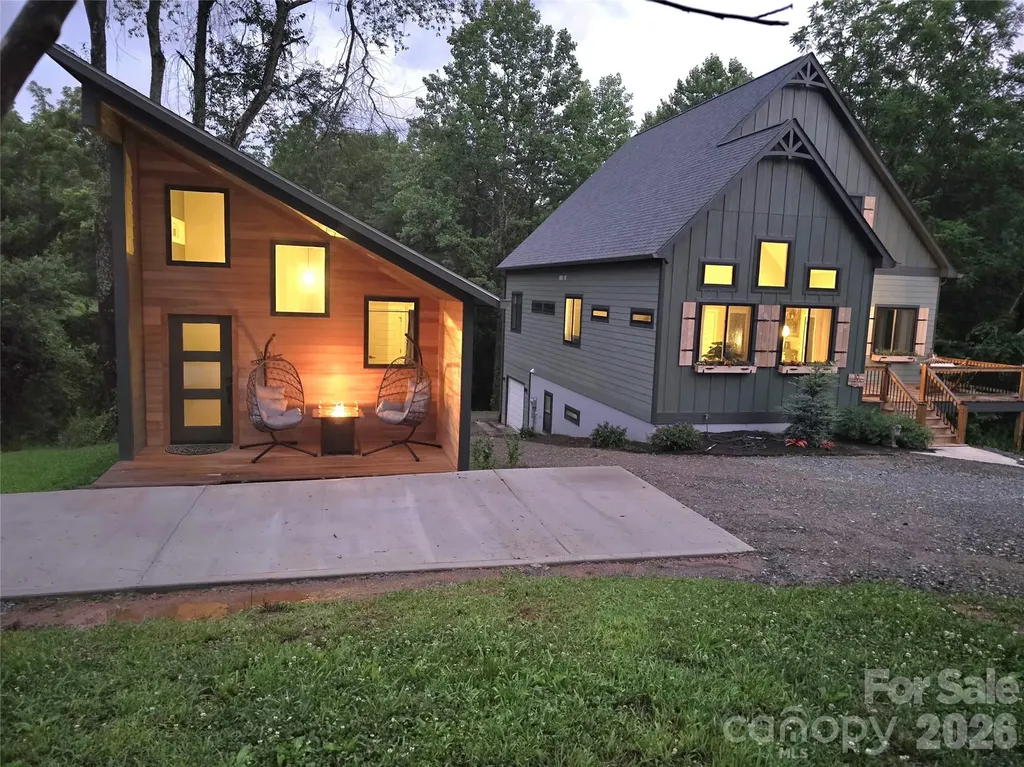 18 Baker Place Arden NC 28704
