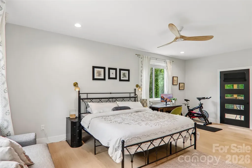 18 Baker Place Arden NC 28704
