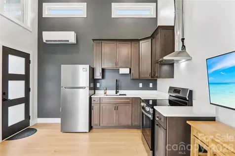 18 Baker Place Arden NC 28704