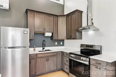 18 Baker Place Arden NC 28704