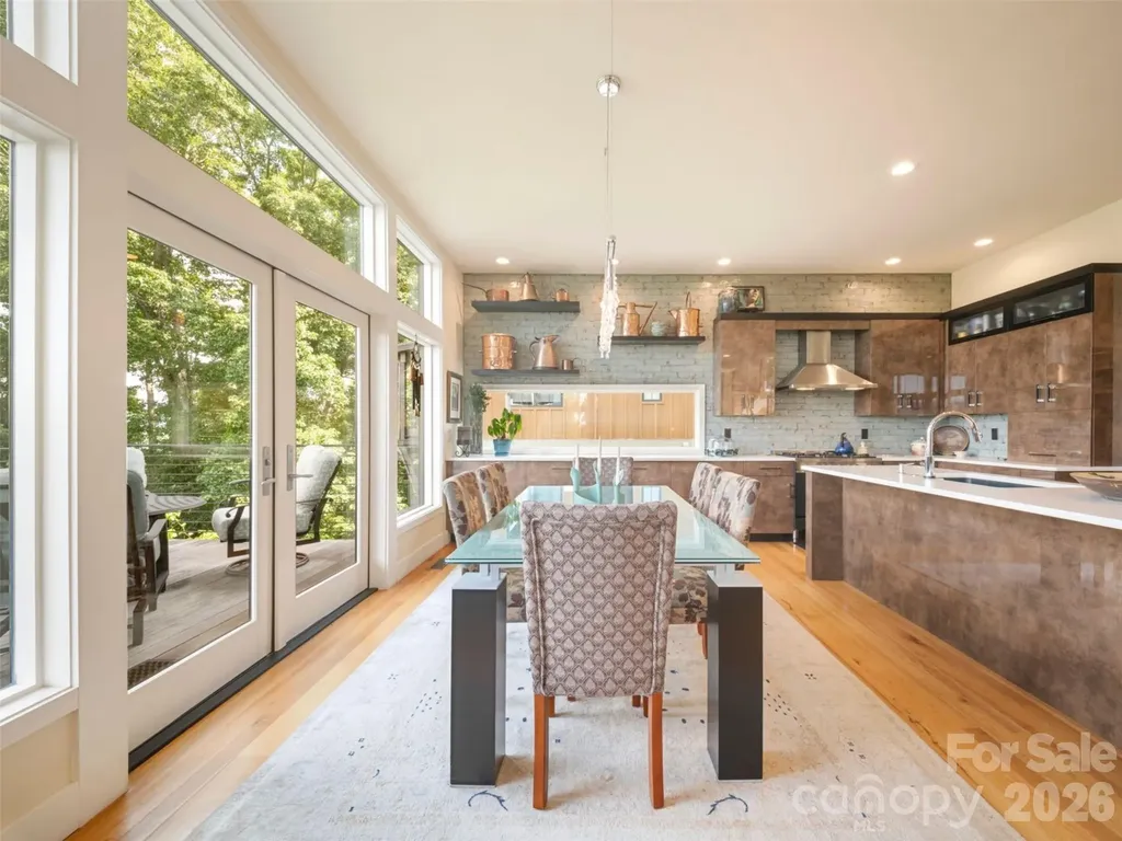 220 Riverview Drive Asheville NC 28806