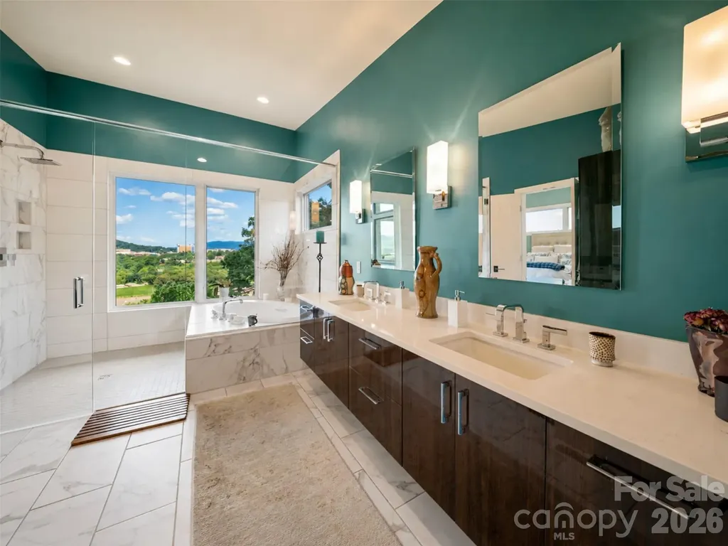 220 Riverview Drive Asheville NC 28806
