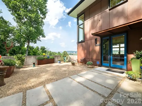 220 Riverview Drive Asheville NC 28806