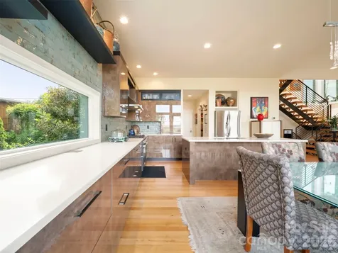 220 Riverview Drive Asheville NC 28806