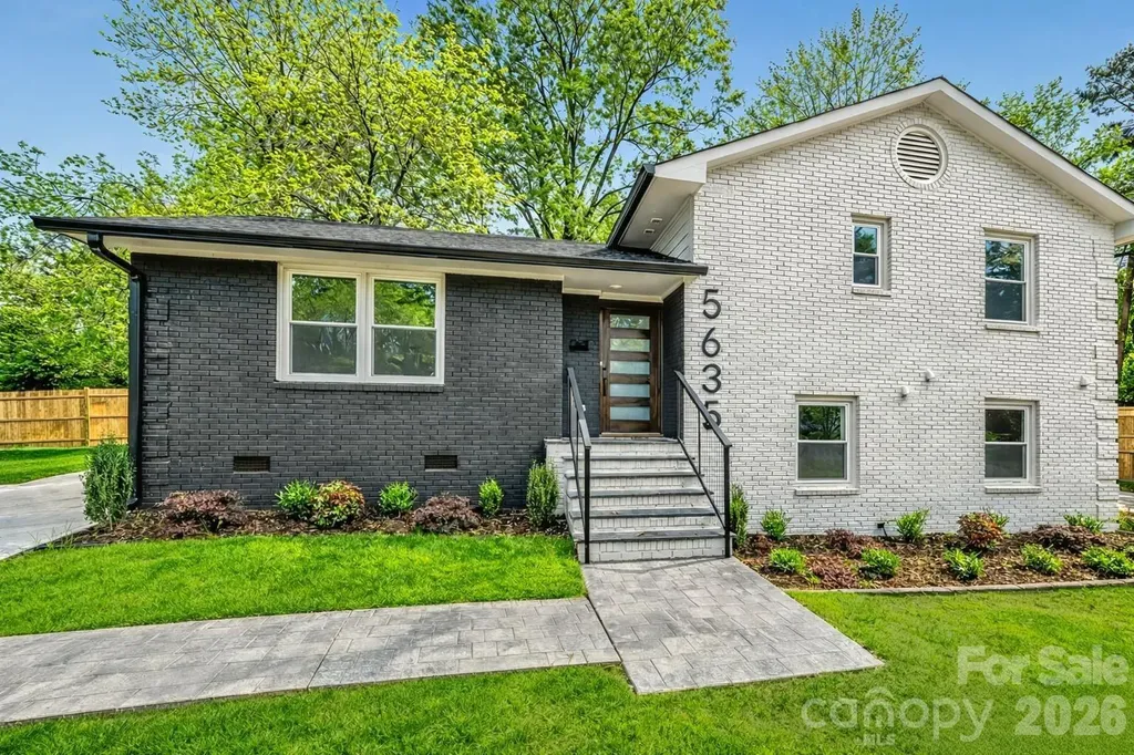 5635 Ruth Drive Charlotte NC 28215
