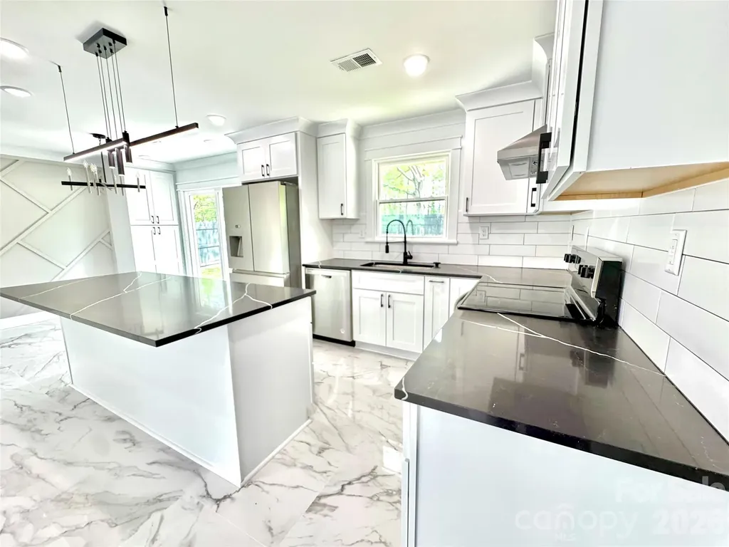 5635 Ruth Drive Charlotte NC 28215