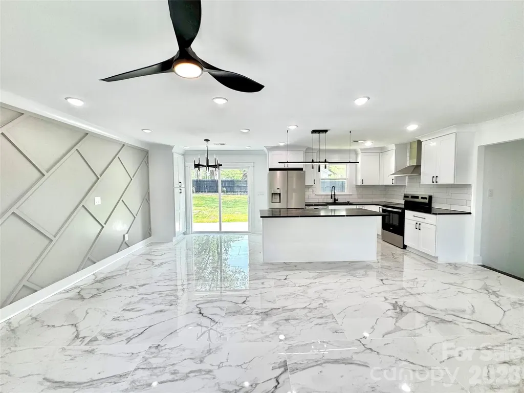 5635 Ruth Drive Charlotte NC 28215
