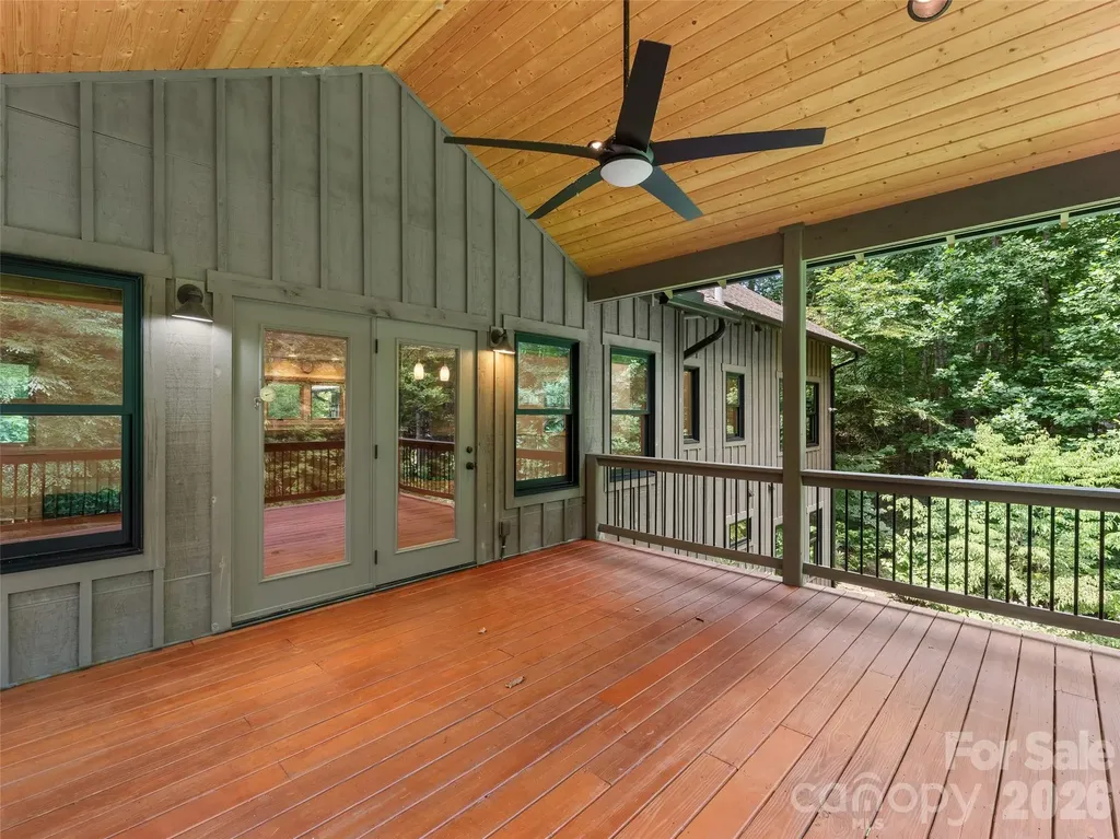 165 South Hill Drive Brevard NC 28712