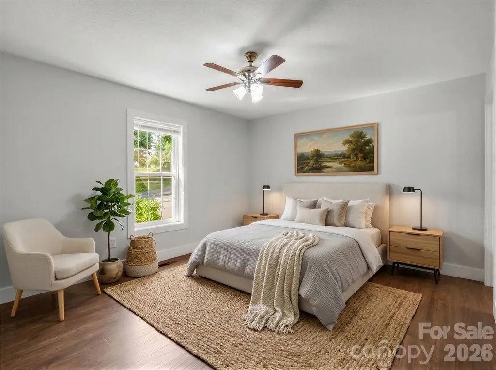 18 Old Chapman Place Leicester NC 28748