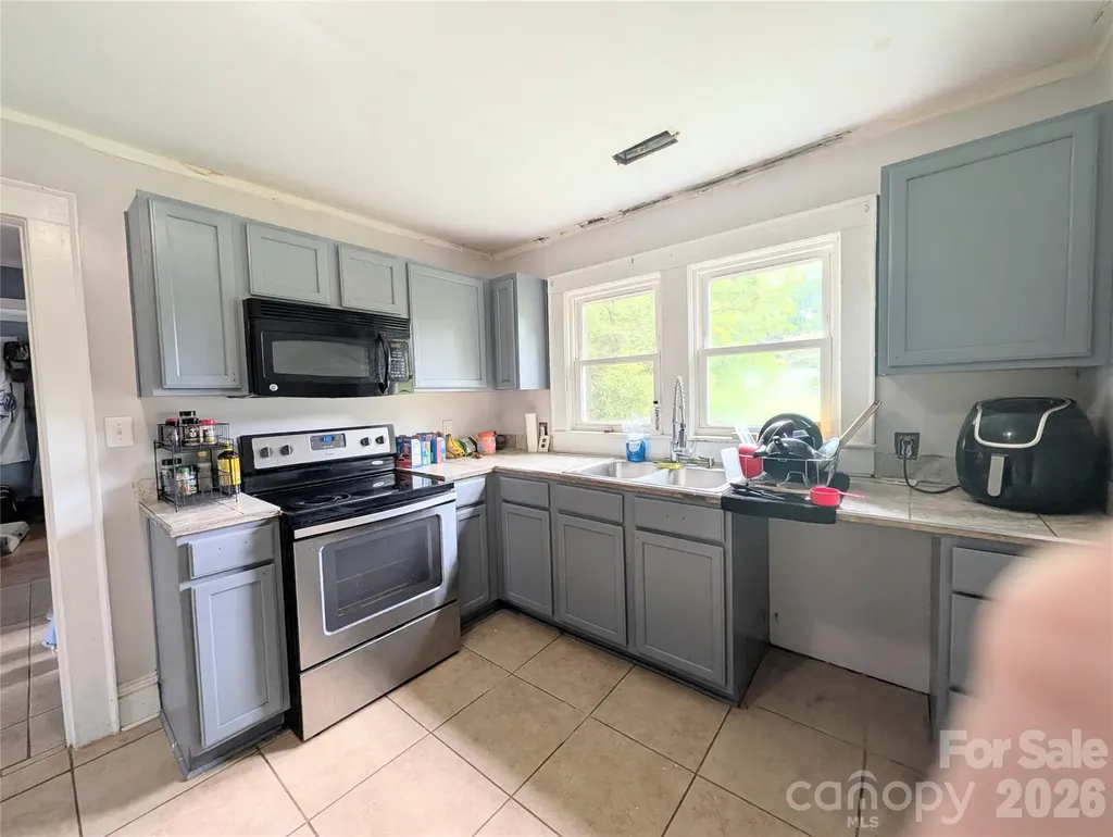 108 S Cherry Street Cherryville NC 28021