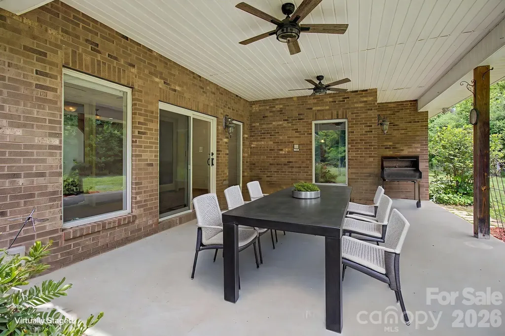 340 Earlys Mountain Road Leicester NC 28748