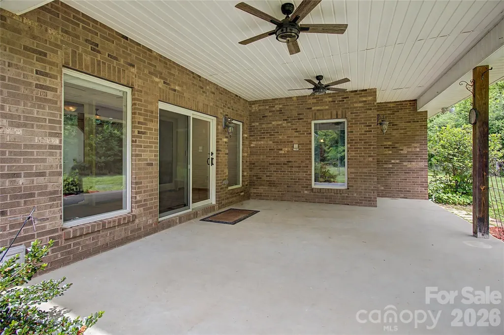 340 Earlys Mountain Road Leicester NC 28748