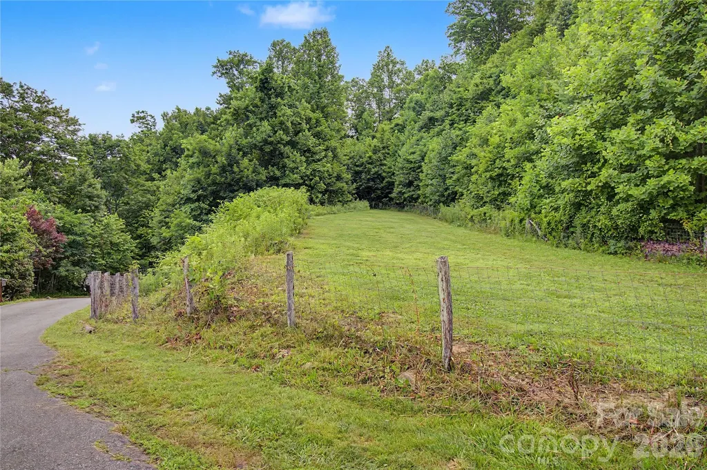 340 Earlys Mountain Road Leicester NC 28748