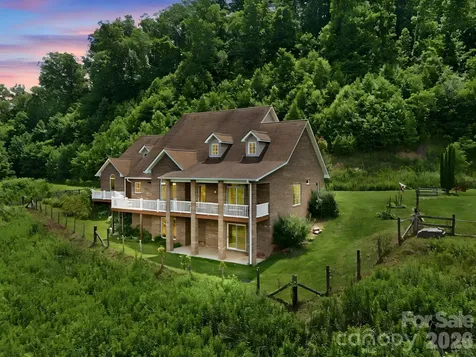 340 Earlys Mountain Road Leicester NC 28748