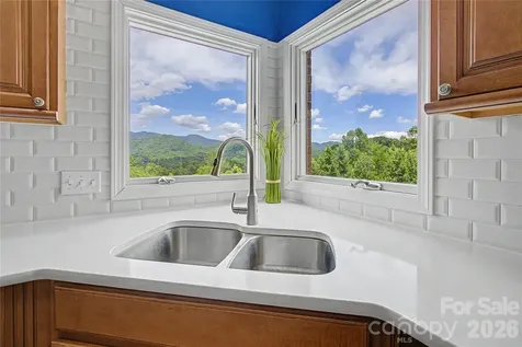 340 Earlys Mountain Road Leicester NC 28748