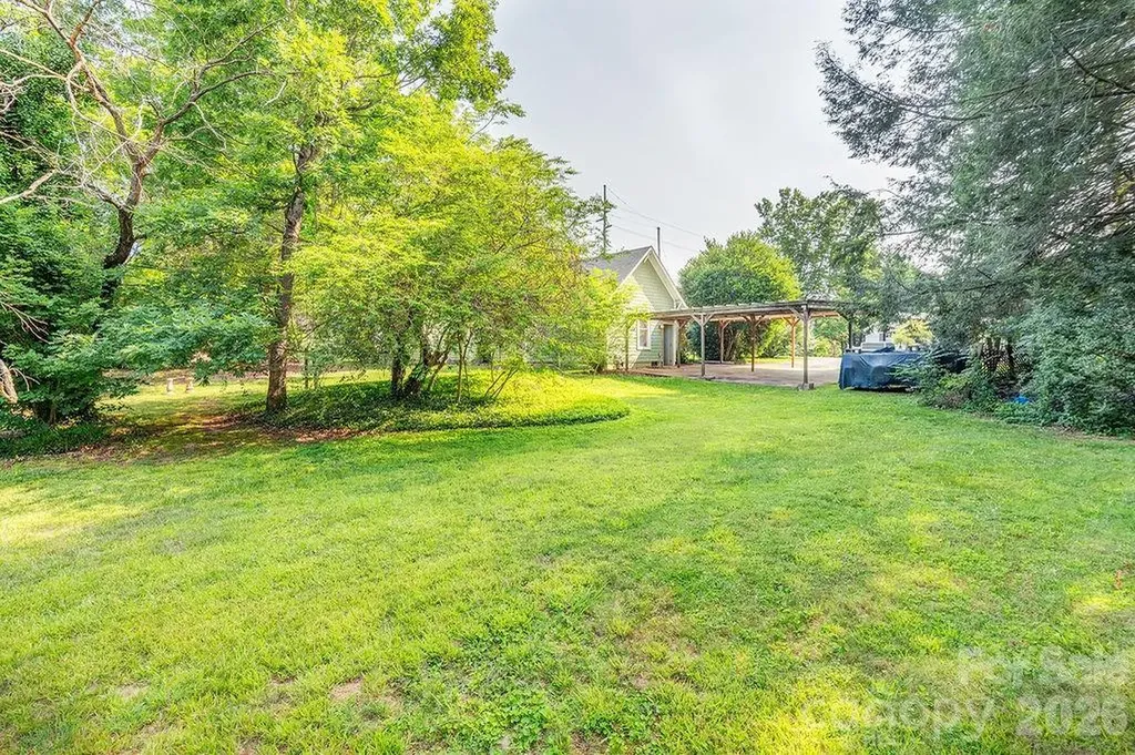 648 Lakeshore Drive Asheville NC 28804
