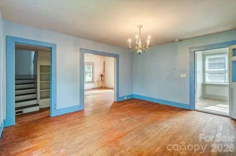 648 Lakeshore Drive Asheville NC 28804