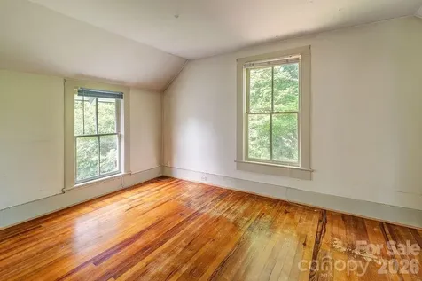 648 Lakeshore Drive Asheville NC 28804