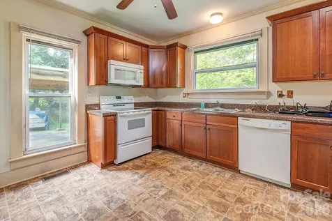 648 Lakeshore Drive Asheville NC 28804