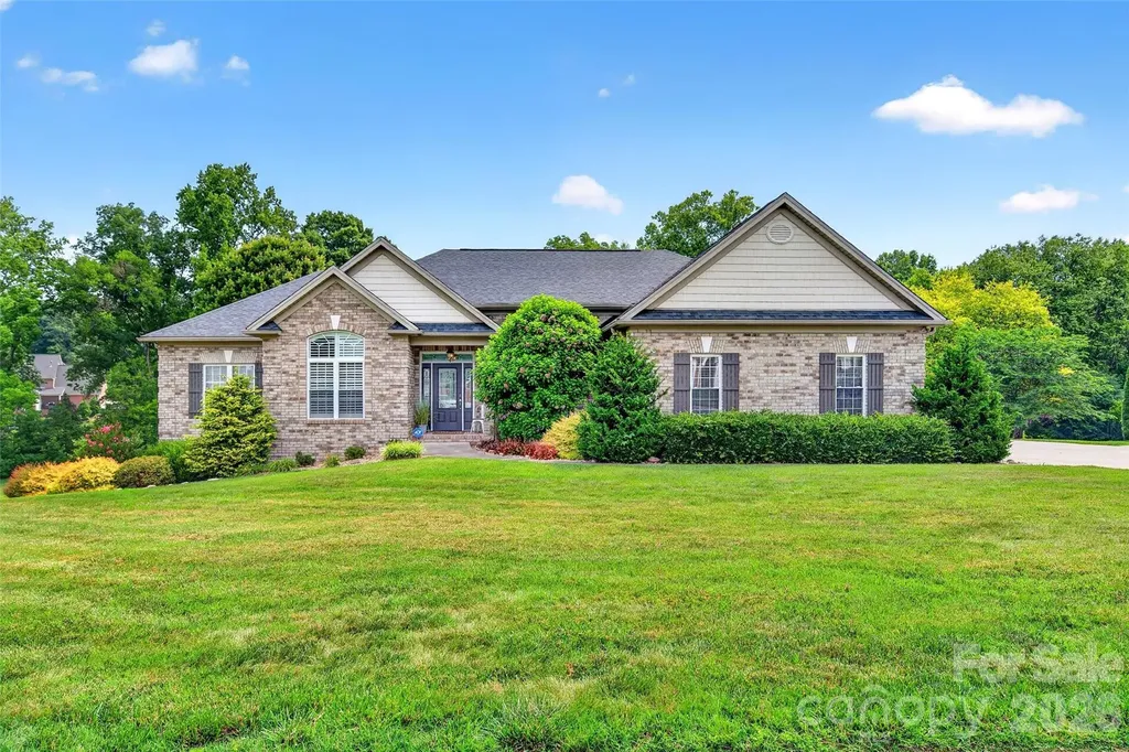 1136 Fox Chase Drive Newton NC 28658