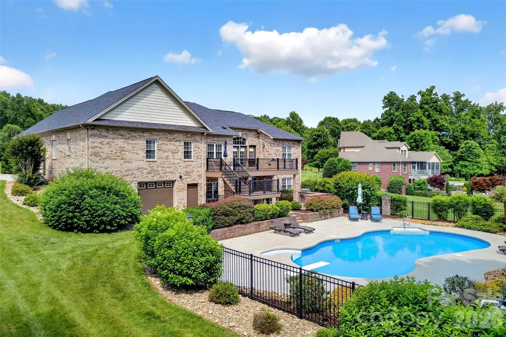 1136 Fox Chase Drive Newton NC 28658