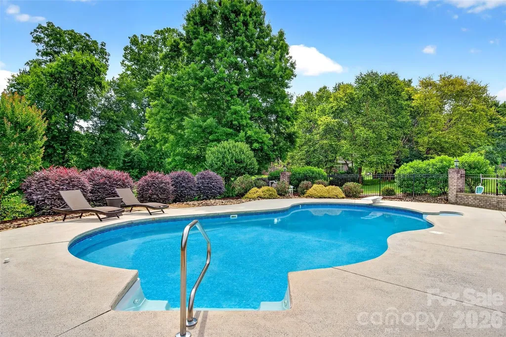 1136 Fox Chase Drive Newton NC 28658