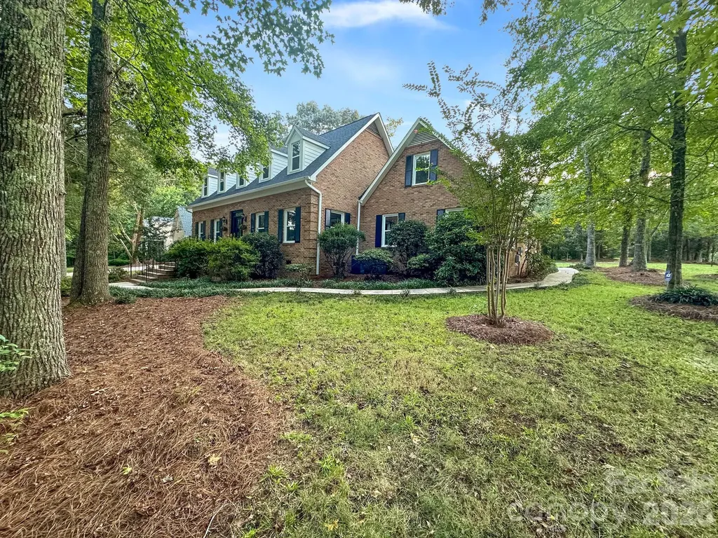 8503 Foxbridge Drive Matthews NC 28104