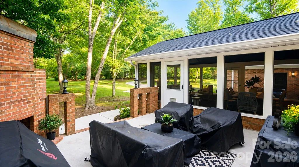 8503 Foxbridge Drive Matthews NC 28104