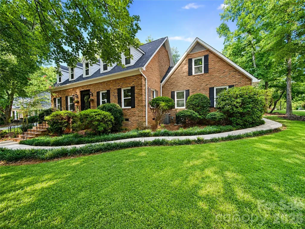 8503 Foxbridge Drive Matthews NC 28104